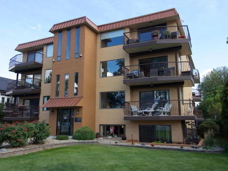 302-578 Lakeshore Drive, Penticton, BC, V2A 1B9