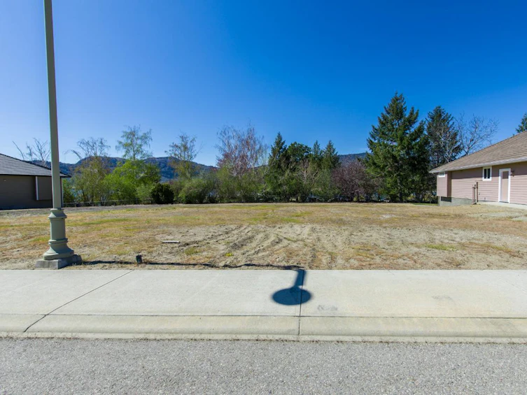 8 Chardonnay Court, Osoyoos, BC, V0H 1V6