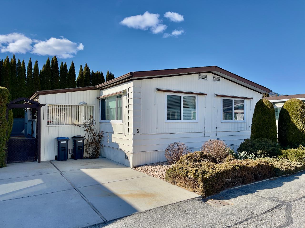 5-999 Burnaby Avenue, Penticton, BC, V2A 1G7