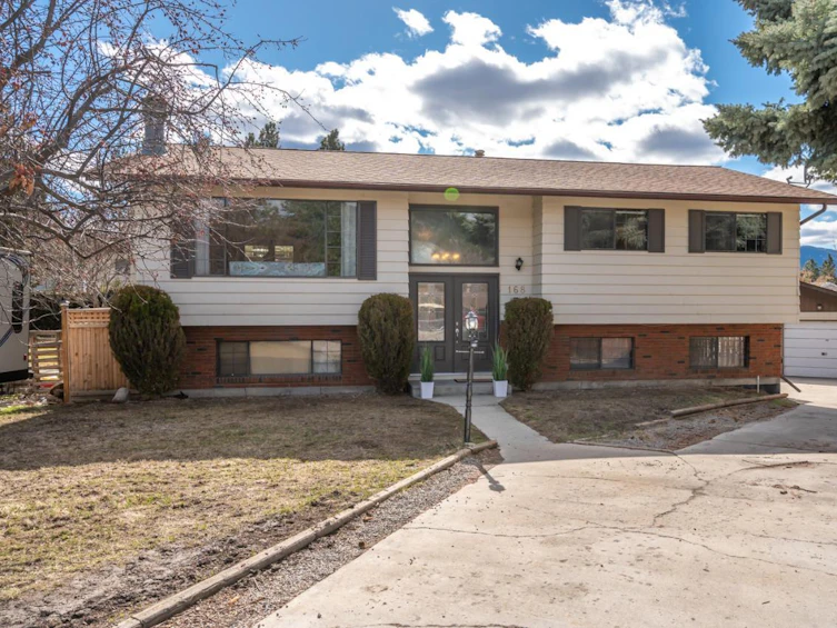 168 Beatty Court, Penticton, BC, V2A 7E8
