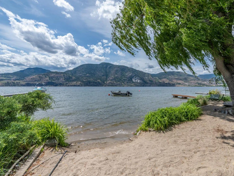 4589 Lakeside Road, Penticton, BC, V2A 8W4