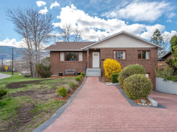 2099 Quebec Street, Penticton, BC, V2A 7X4