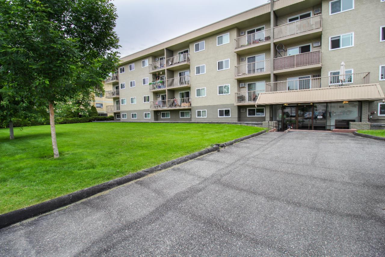 207-130 Skaha Place, Penticton, BC, V2A 7J6