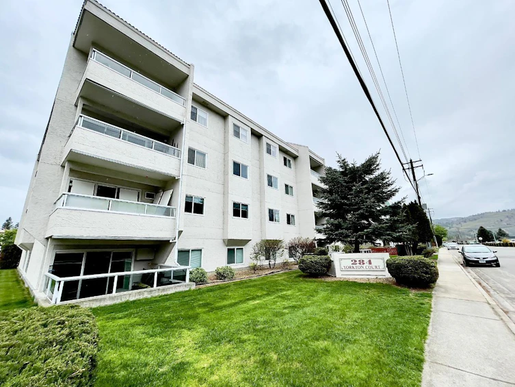 103-284 Yorkton Avenue, Penticton, BC, V2A 3V5