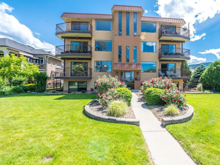 201-578 Lakeshore Drive, Penticton, BC, V2A 1B9