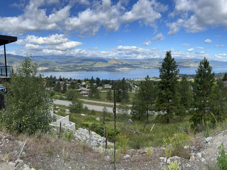 2925 Outlook Way, Naramata, BC, V0H 1N1