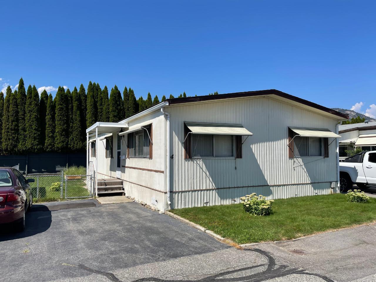 4-999 Burnaby Avenue, Penticton, BC, V2A 1G7