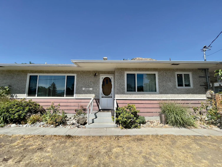 1010 Rockcliffe Road, Oliver, BC, V0H 1T6