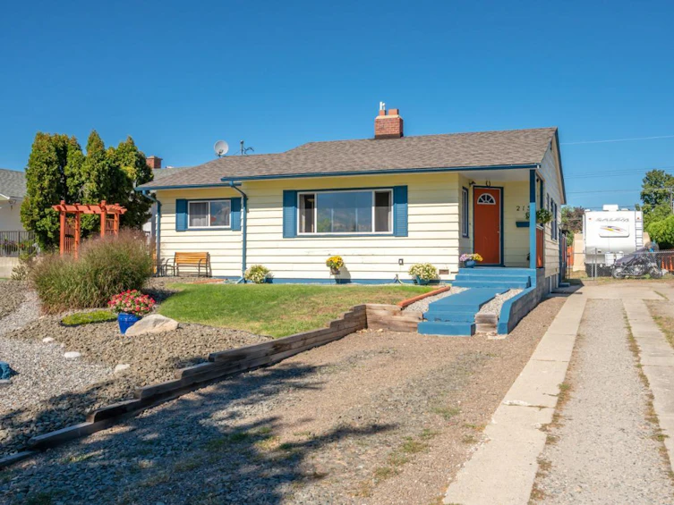 215 Windsor Avenue, Penticton, BC, V2A 2K3