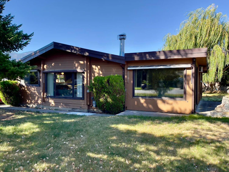 2591 Mckenzie Street, Penticton, BC, V2A 6J1