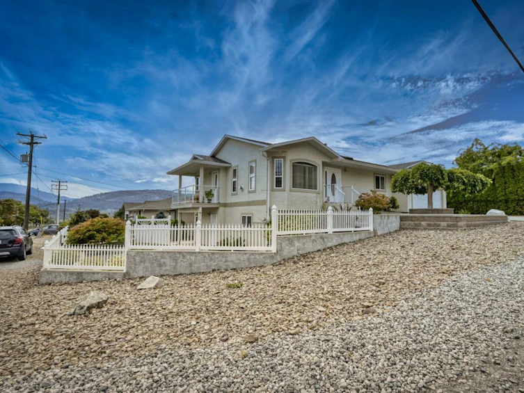 807 Rockcliffe Road, Oliver, BC, V0H 1T6