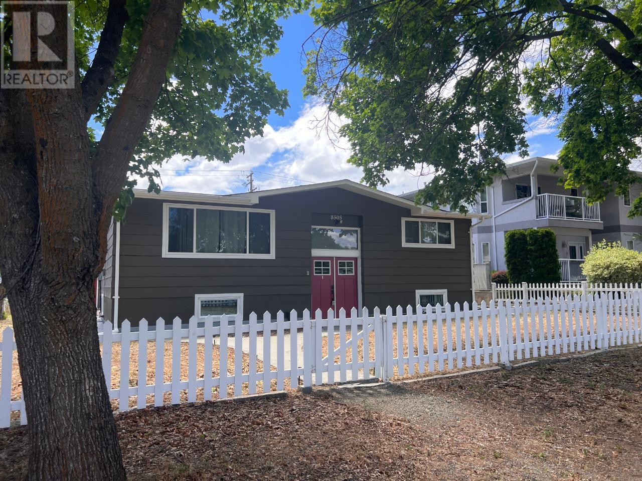 8505 70th Avenue, Osoyoos, BC, V0H 1V0