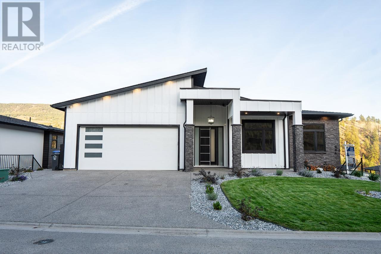 904 Lochness Street, Kelowna, BC, V1P 0A1