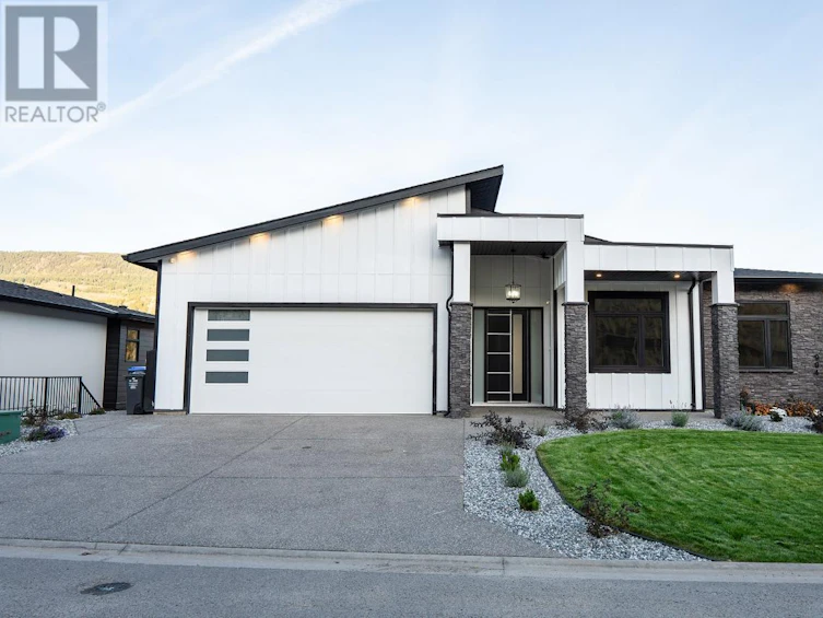 904 Lochness Street, Kelowna, BC, V1P 0A1