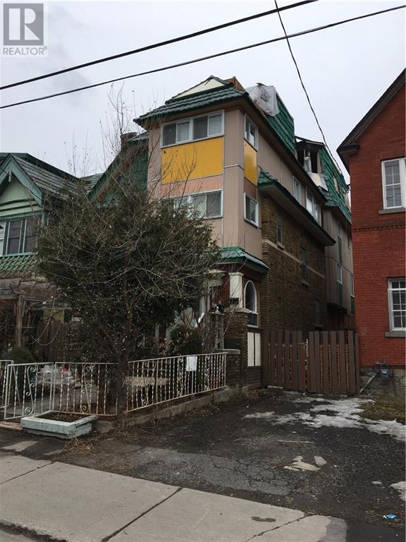 326 Wilbrod St  