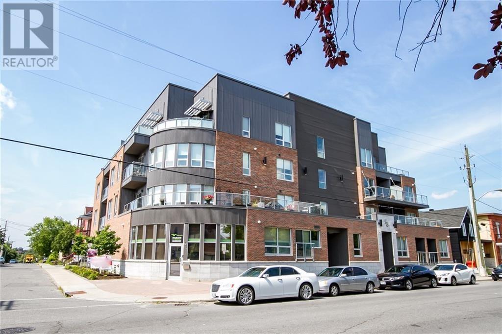 301-390 Booth St  