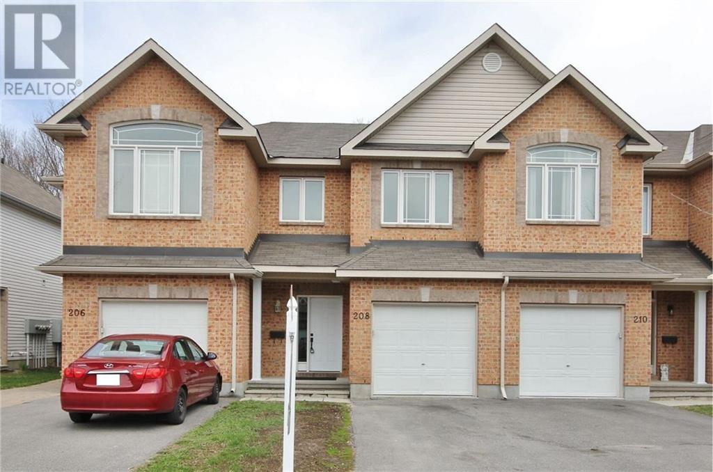 208 Talltree Cres