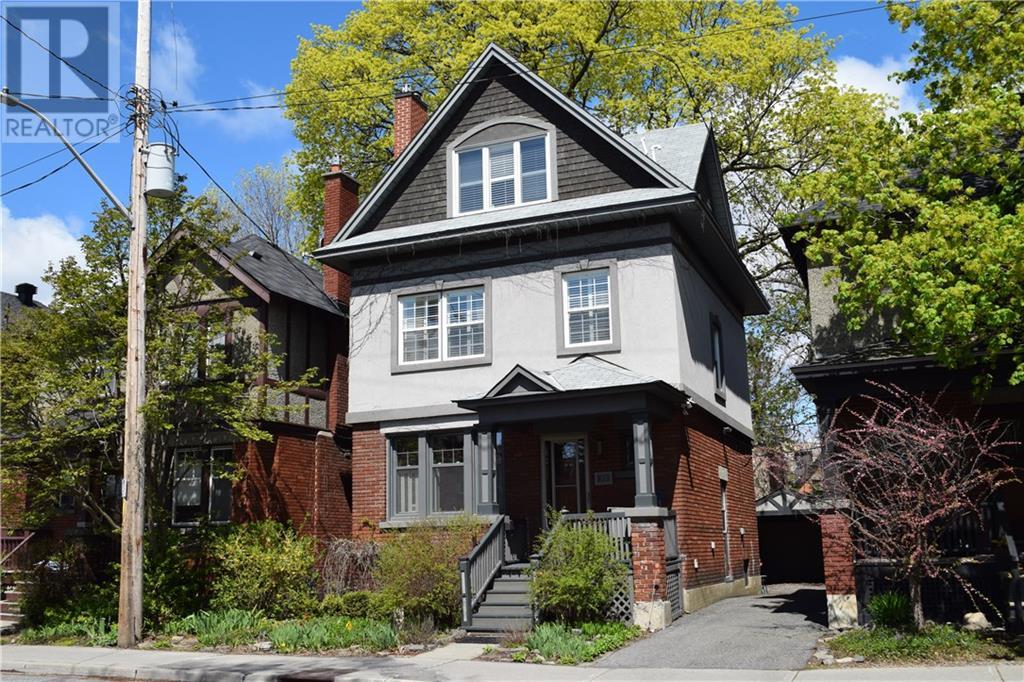 103 Flora St  