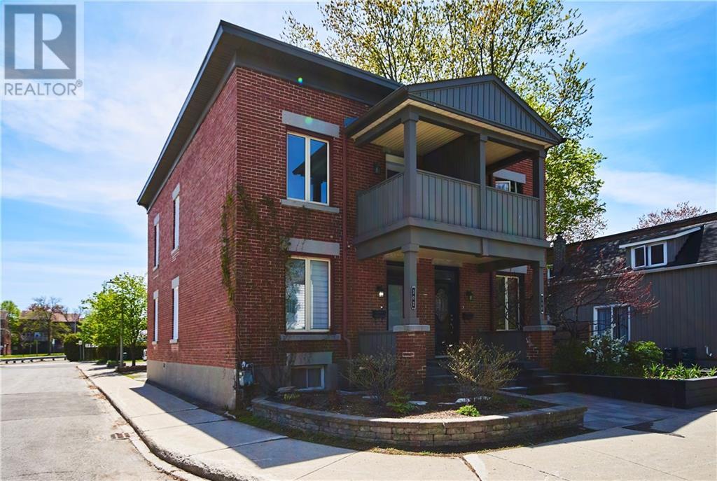 302 St Andrew St  