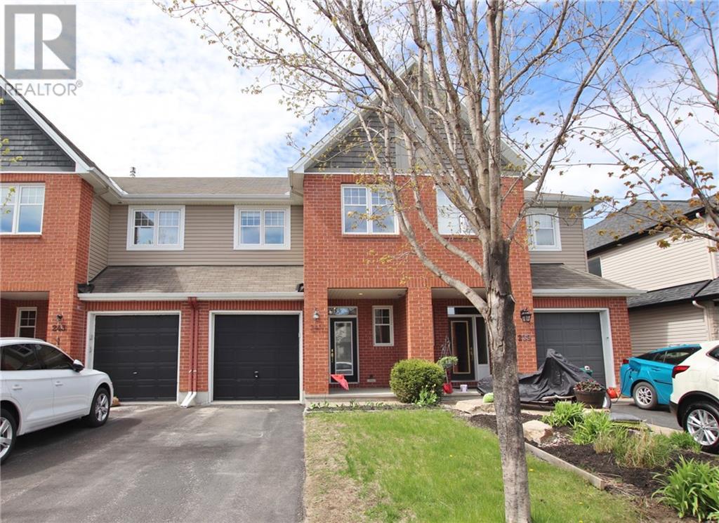241 Horseshoe Cres