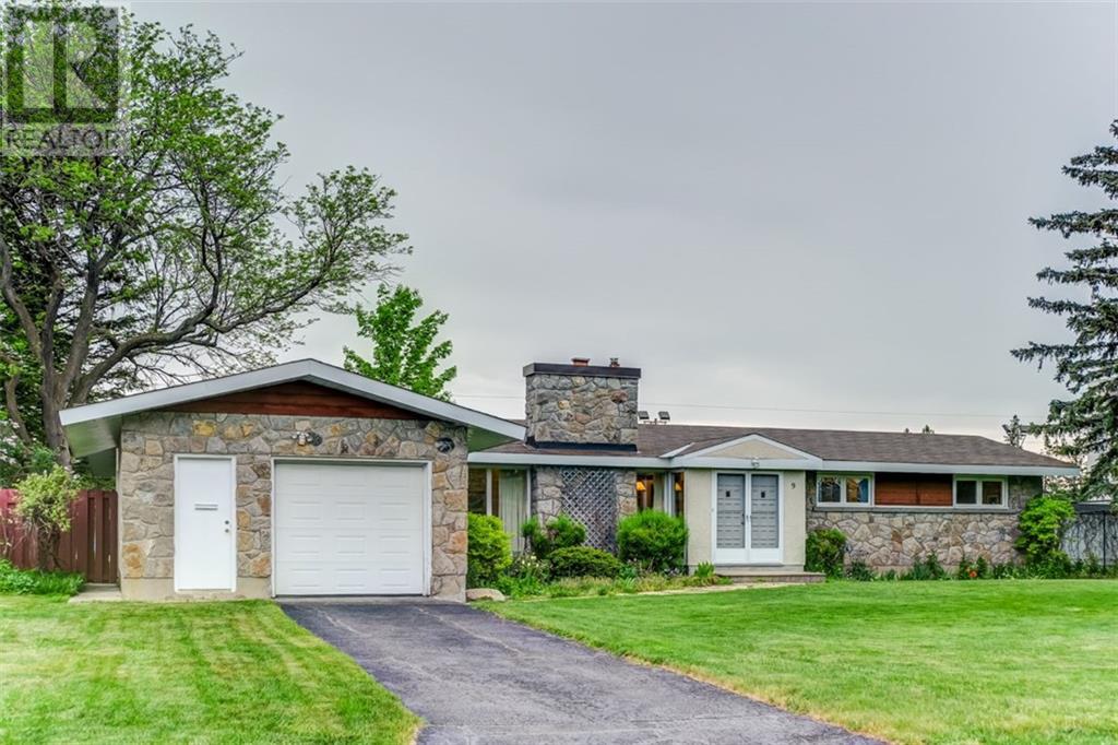 9 Tiverton Dr