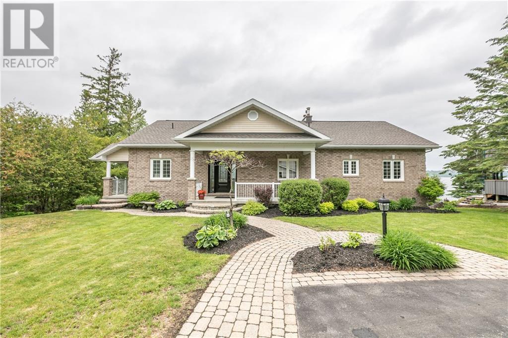 2956 Barlow Crescent  