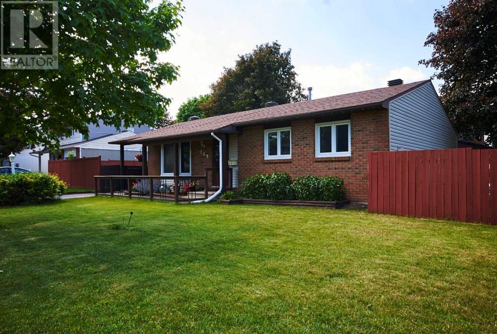109 Barrow Crescent