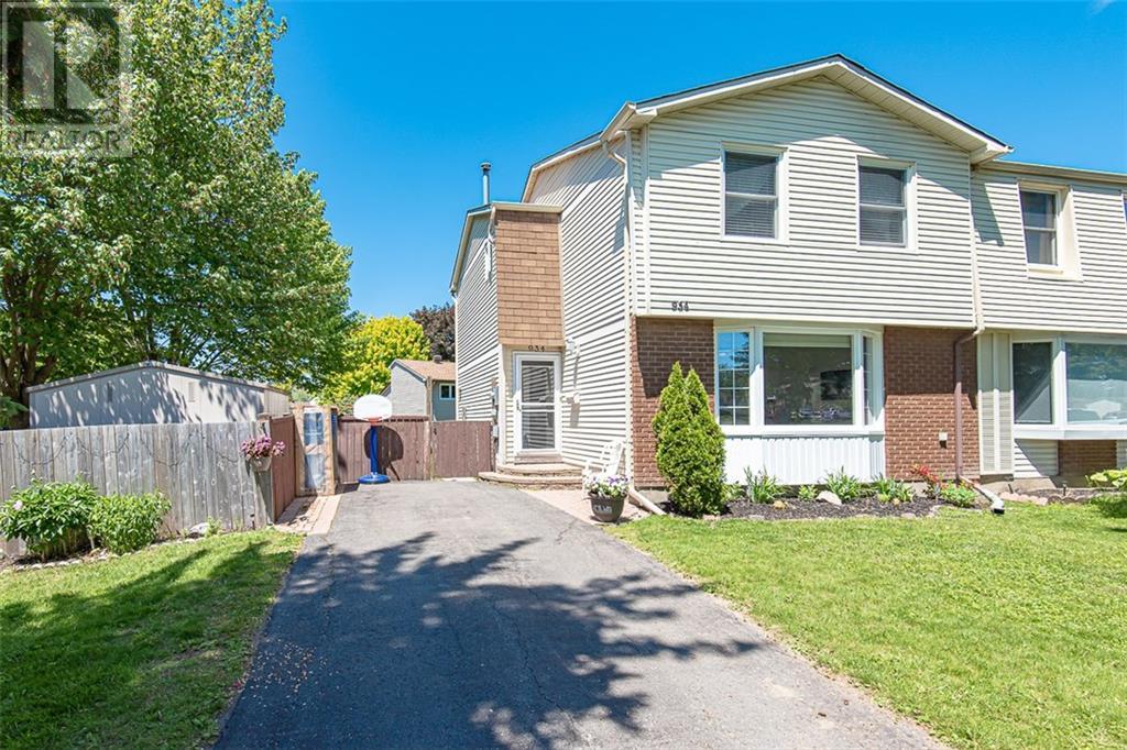 934 Borland Dr  