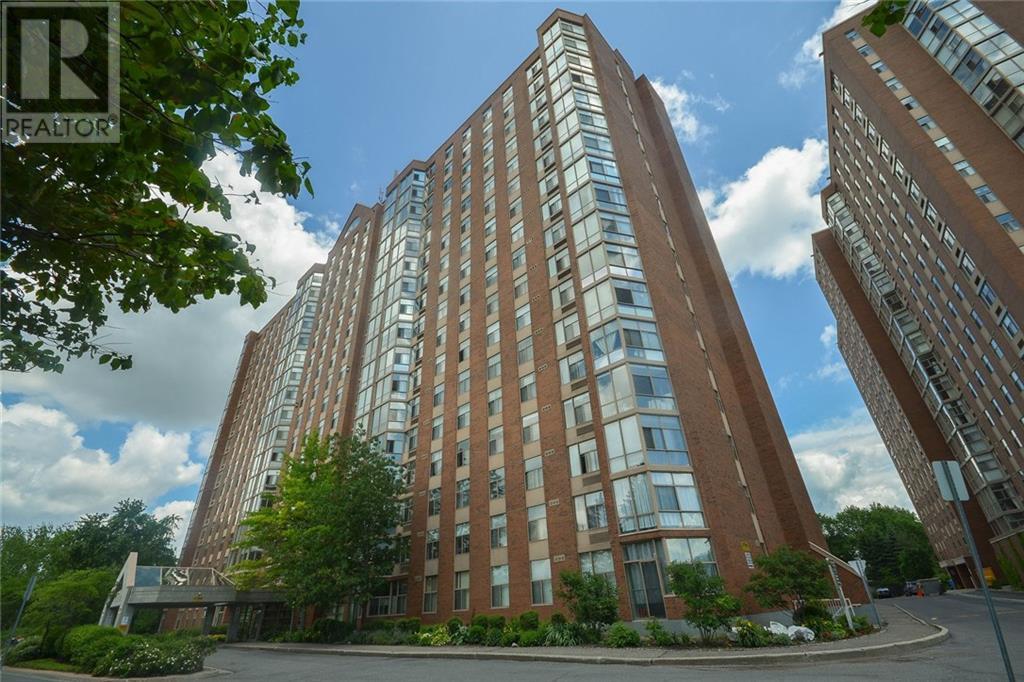 404-2759 Carousel Cres  
