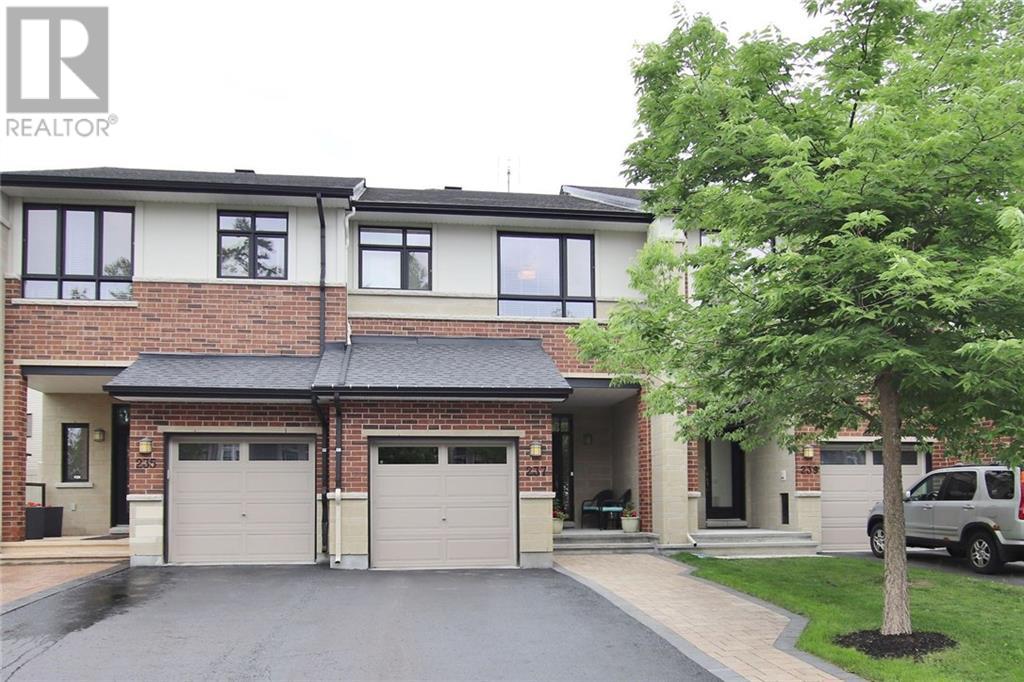 237 Kinghaven Cres  