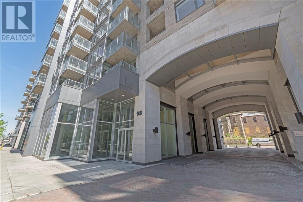 104-98 Richmond Rd  