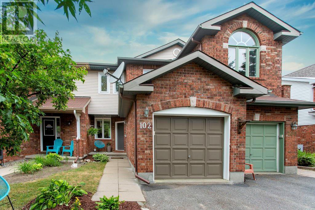 102 Blackdome Crescent  