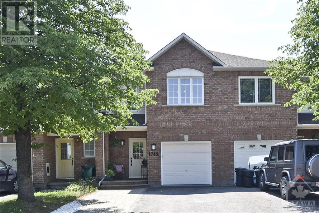 1742 Jobin Cres  