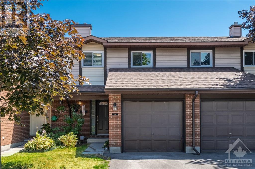 52 Clarkson Crescent  