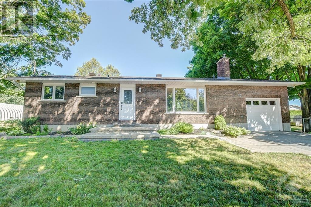 65 Christopher Hamilton St  