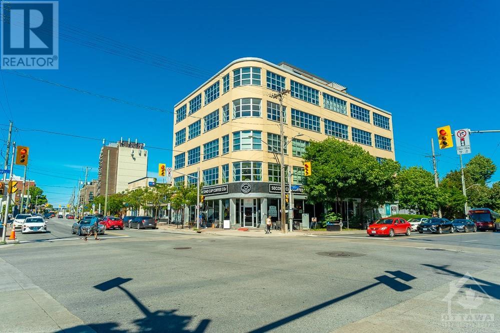 2A-120 Holland Ave