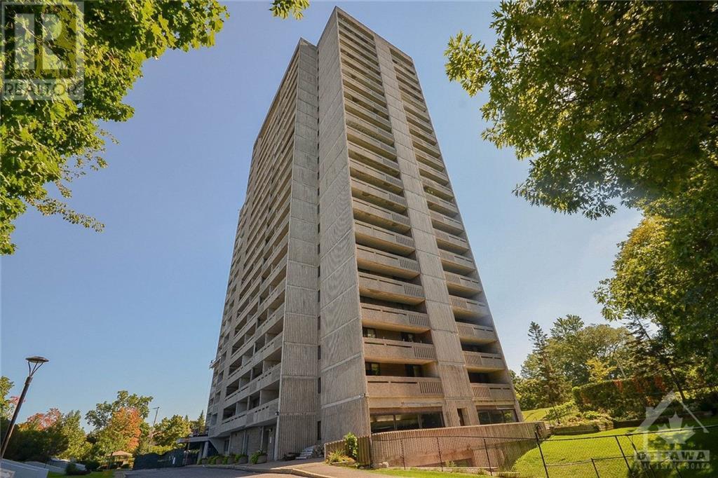 205-415 Greenview Ave  