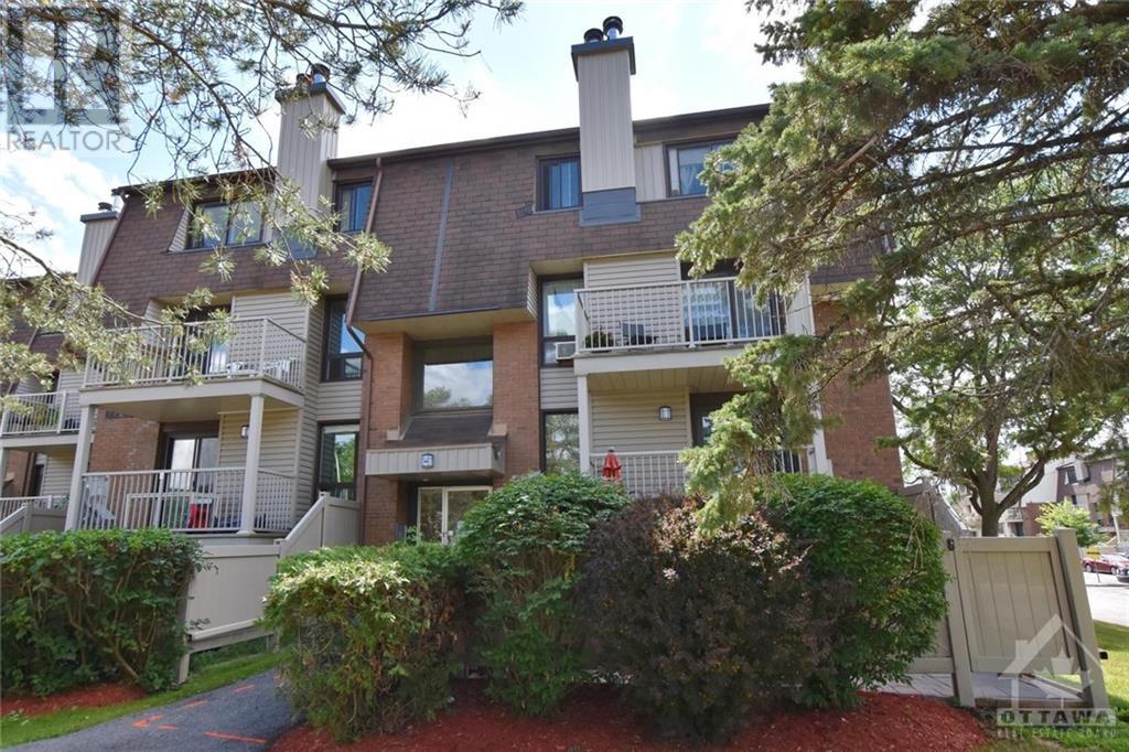 08-49 Sherway Dr  