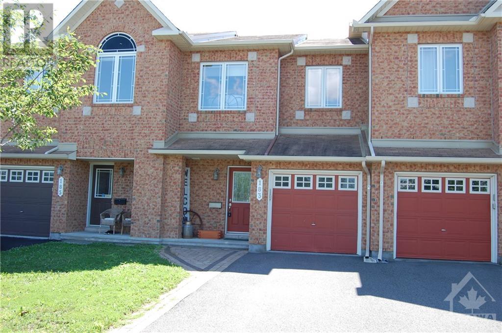 183 Silvermoon Crescent  