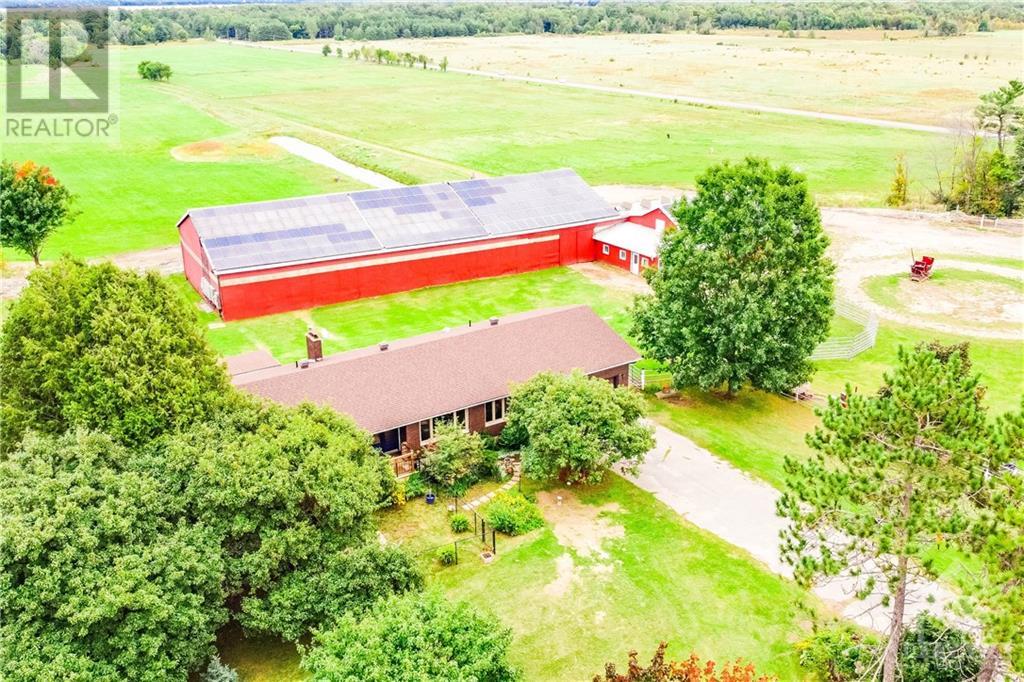 4138 Dunrobin Road