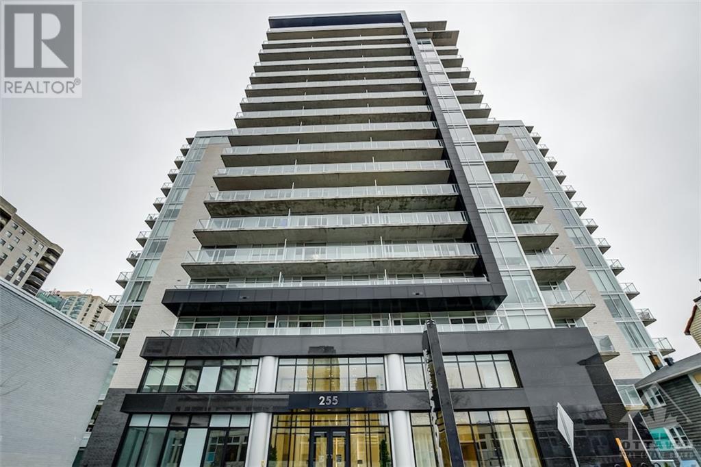 255 Bay St Unit#114