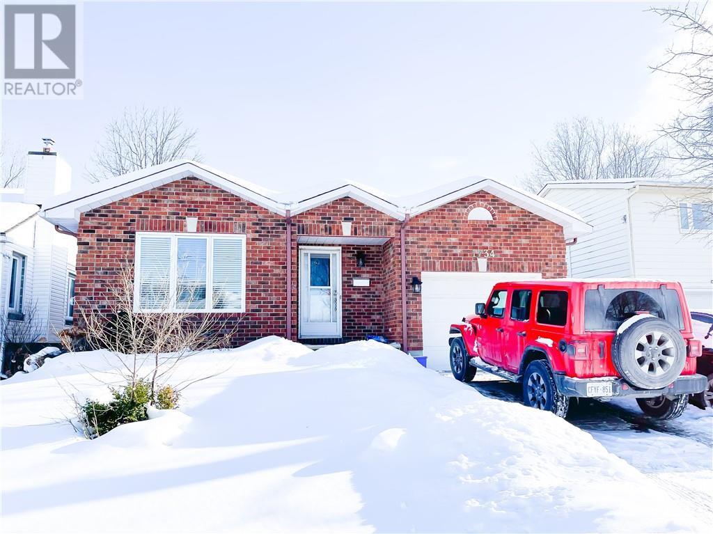 1734 Rosebella Ave