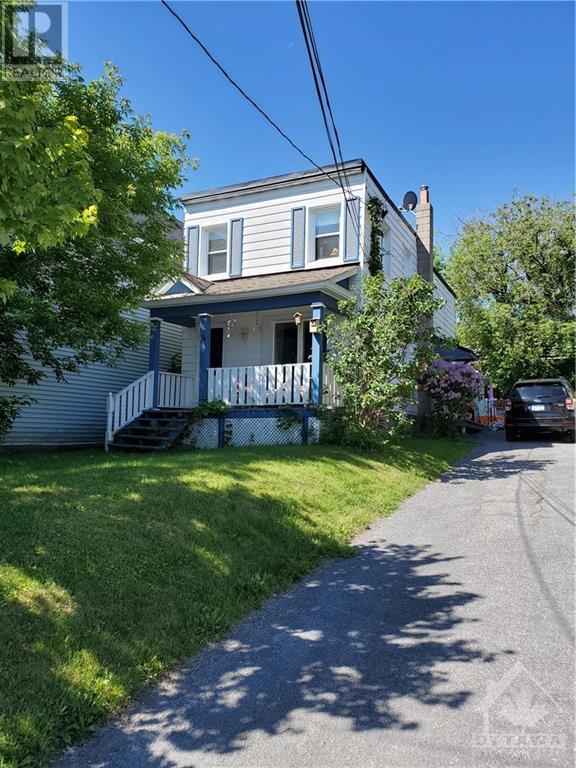 14 Champagne Ave S  