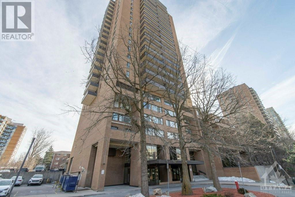 505 St Laurent Boulevard Unit#905
