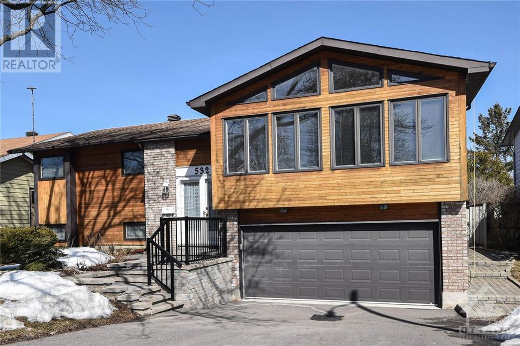 532 Rivershore Cres  