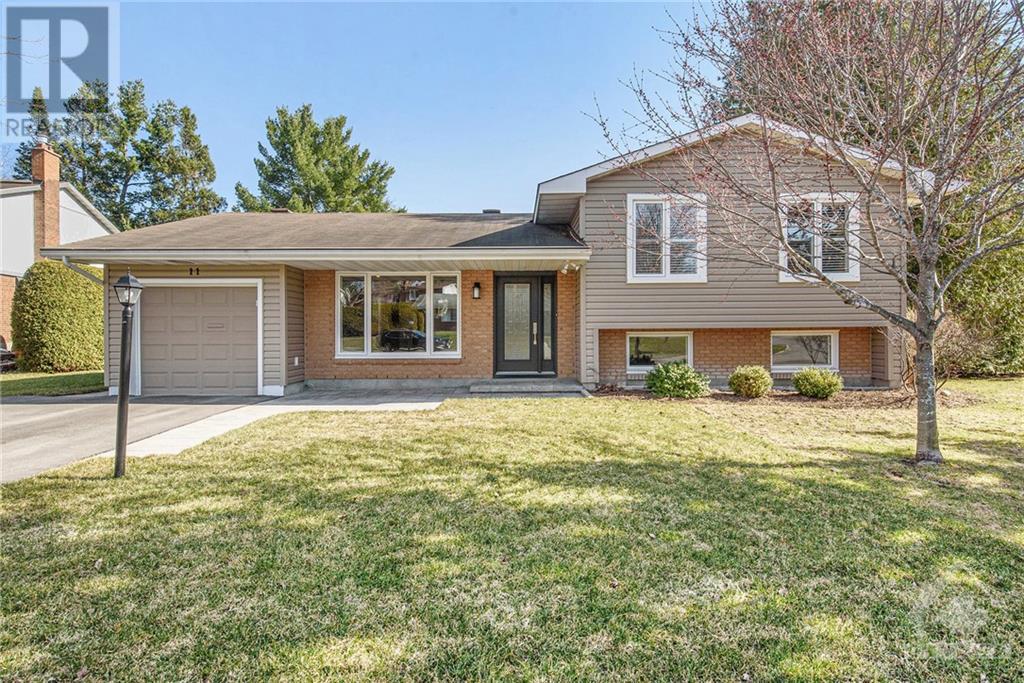 11 Boxwood Ct  
