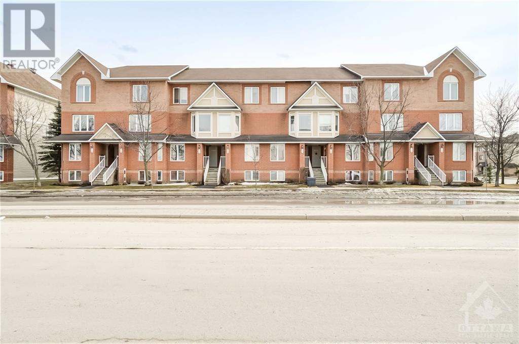 20 Lakepointe St