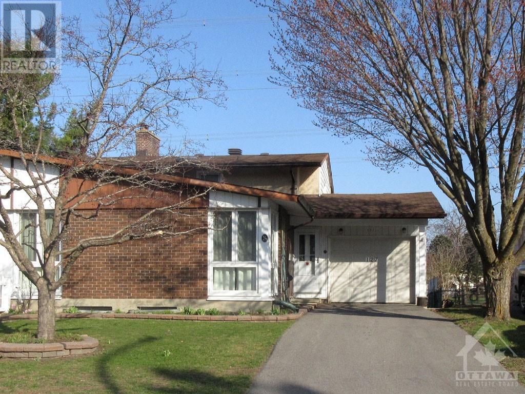 127 Woodfield Dr  