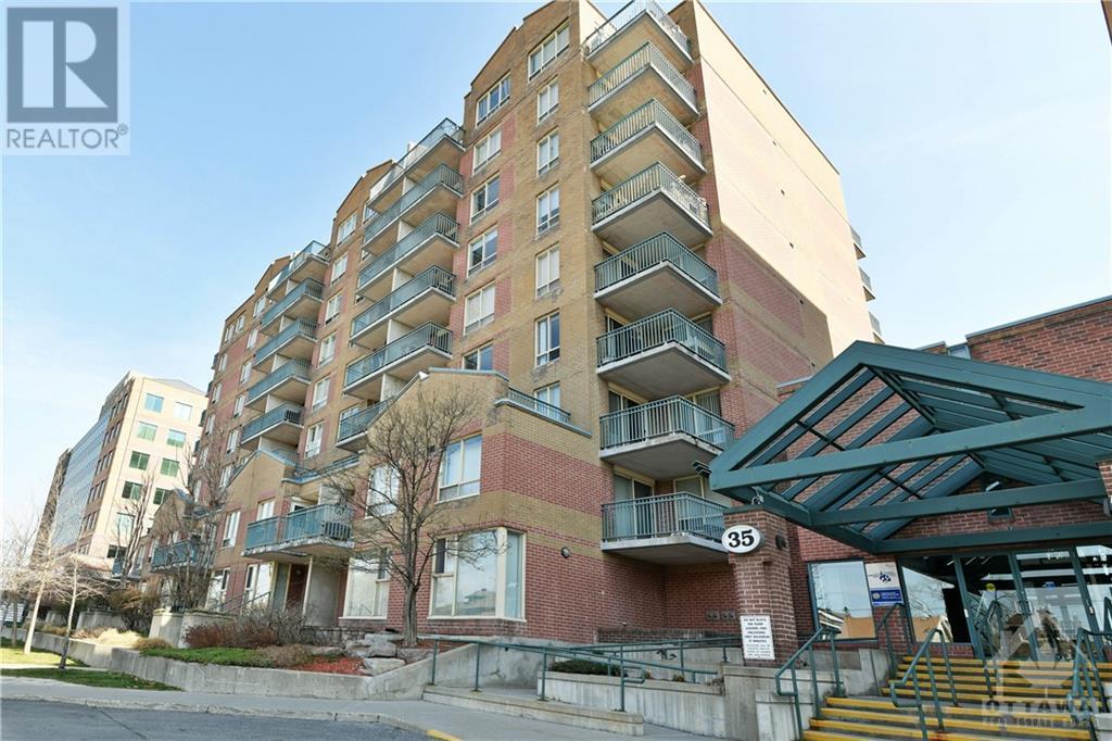 35 Holland Avenue Unit#513  