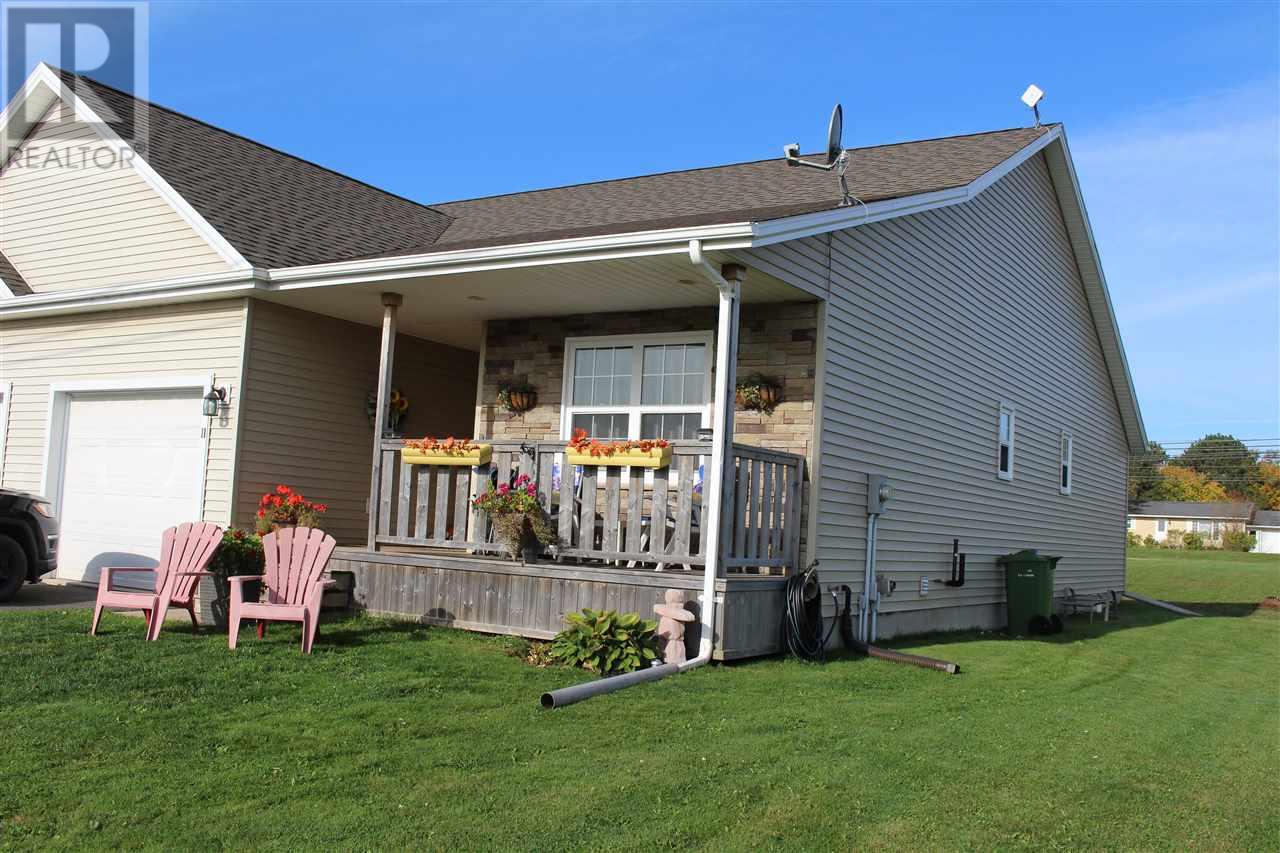 11 Parkman Dr  